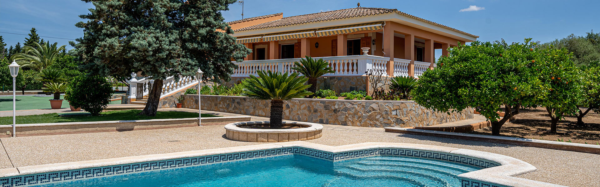 Contacta con REMAX Calm